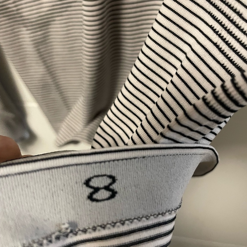 Lululemon Athletica Gray and White Long Sleeve Tee - Picture 3 of 3